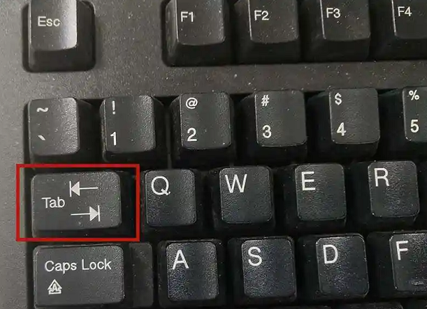 网站必须能完全通过键盘(Tab键)访问与操作