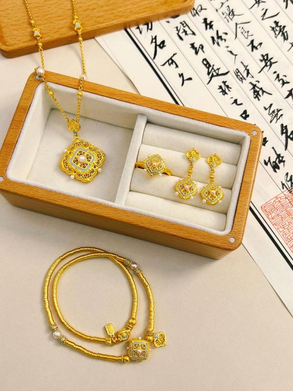 尺寸不合、款式与预期不符是珠宝退货主因