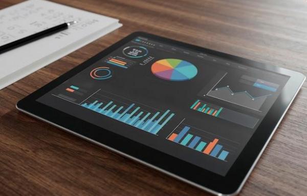 FID差通常因主线程被大量JavaScript执行阻塞所致